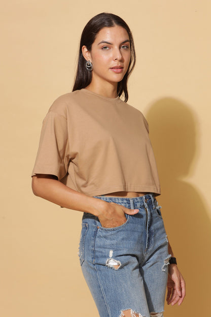 Sandy Serenity: Oversize Crop-Top